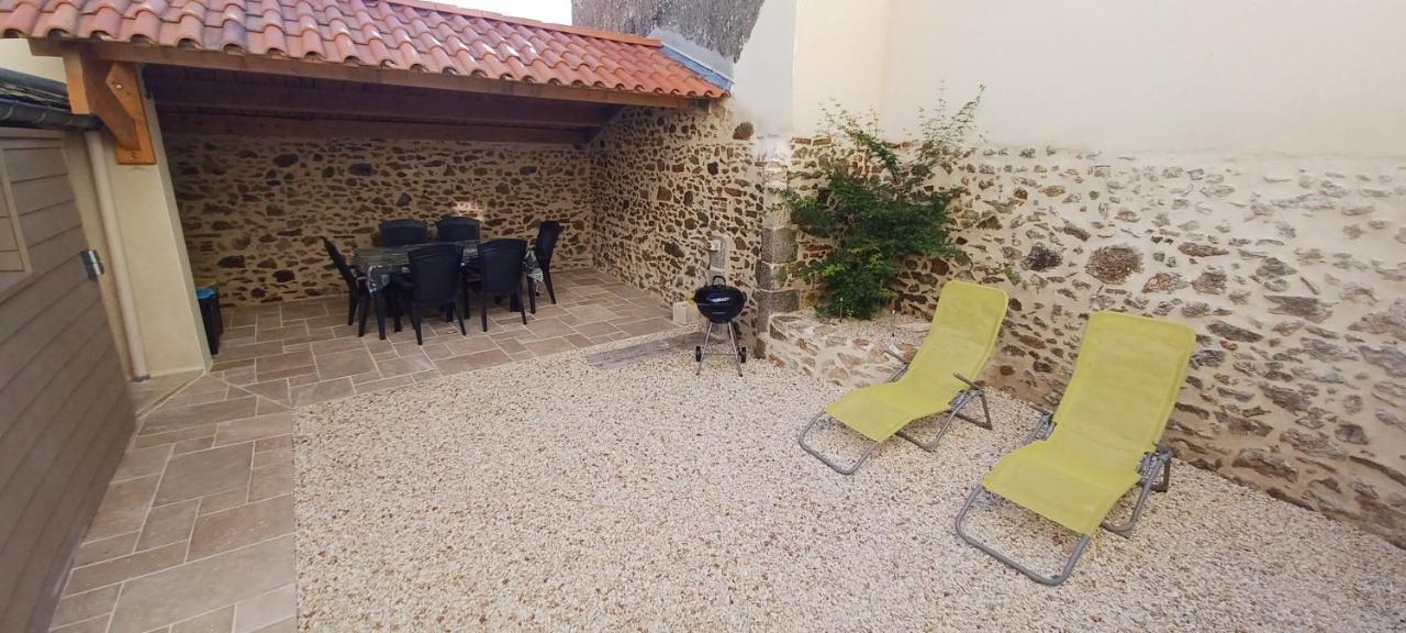 Gite De La Fecleval 6 Personnes Proche Du Puy Dufou Saint-Mesmin  Exterior foto